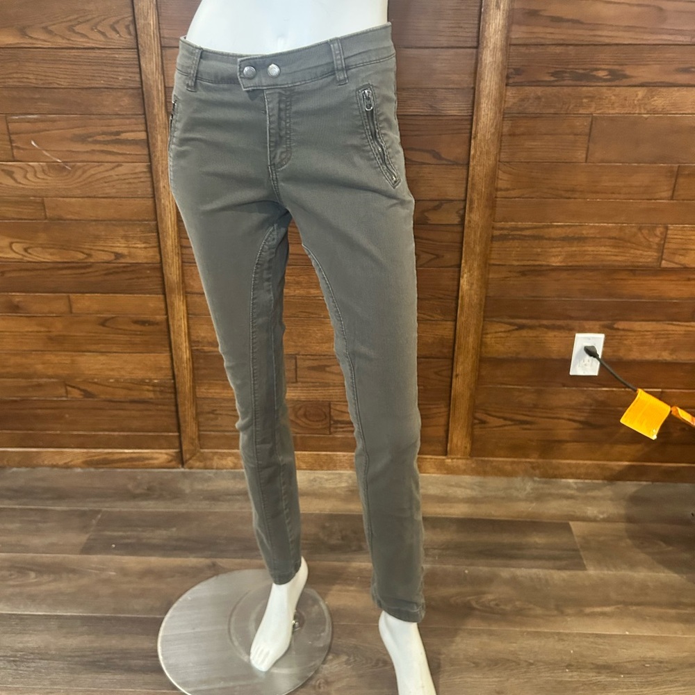 H & M. Women's Gray pants. L.O.G.G.  Size 6 zipper details.
